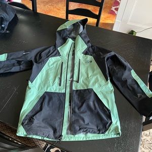 Mountain hardware 3L Goretex jacket